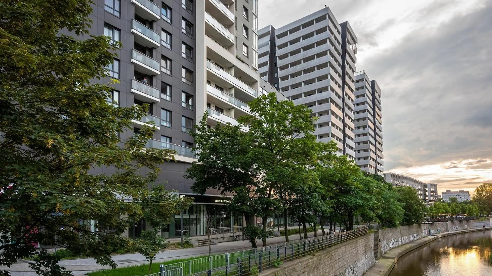 Apartment Apartamenty City Tower Od Wroclawapartament-Pl