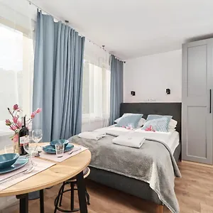 Studio Wrocław Krawiecka by Renters Apartament